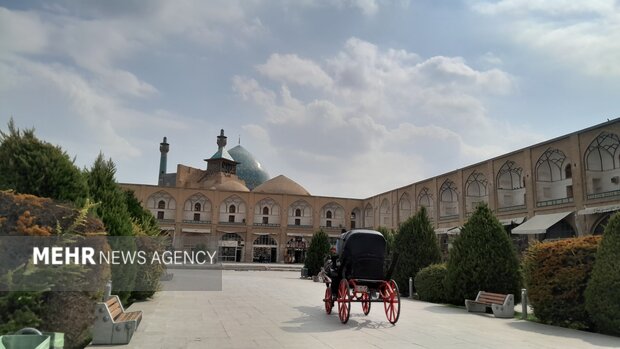 هوای اصفهان پاک است؛ کاشان در وضعیت قرمز آلودگی