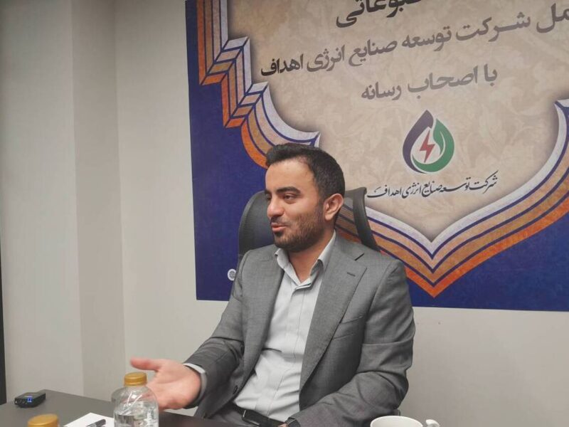 ورود بی تخصص ها به حوزه نیروگاه های خورشیدی/ خرید تضمینی برق تجدیدپذیر برای صنایع به ۲۰ درصد می رسد