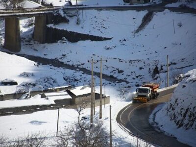 ویدئو | عملیات برف‌روبی و بازگشایی محور فرعی آزادمهر به
آلاشت و راه های منشعب (محور لله بند به دراسله) توسط راهداران
شهرستان سوادکوه ‌ اتان مازندران