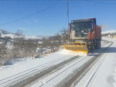 ویدئو | عملیات برف‌روبی و نمک‌پاشی محور اسفراین – بام محدوده
روستای اسفید در شمالی