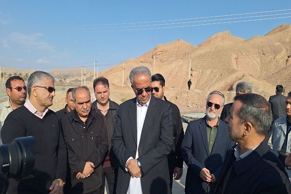 پل حرمک با وجود بدهی ۸۰ میلیارد تومانی، به مراحل نهایی ساخت
نزدیک شد/ توسعه زیرساخت‌ها برای افزایش ایمنی و تسهیل مبادلات
مرزی