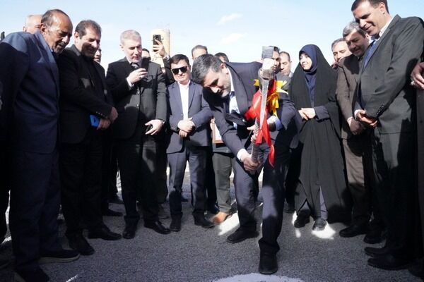 آغاز عملیات اجرایی احداث تقاطع غیر همسطح بلوار امام رضا (ع)
بر روی زاینده‌رود در دیزیچه همزمان با دهه مبارک فجر