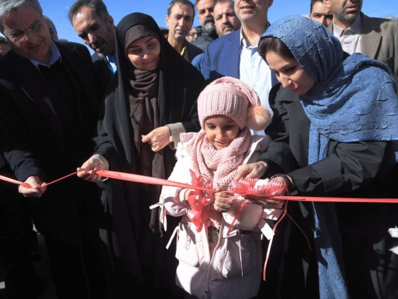 ببینید | افتتاح متمرکز ۶۵ کیلومتر پروژه راه و بزرگراه در
استان مرکزی با حضور وزیر راه و شهرسازی