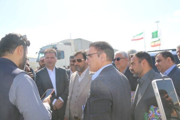 ببینید | بازدید میدانی مدیرکل راهداری سیستان و بلوچستان از
پایانه تفتان پاکستان و نشست با طرف پاکستانی به منظور بررسی مشکلات
رانندگان