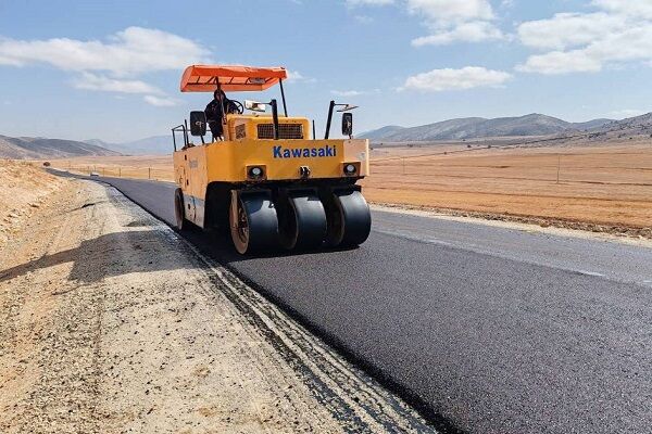بهره برداری و آغاز عملیات اجرایی ۶۴ پروژه راهداری و حمل و
نقل جاده ای خراسان شمالی در دهه فجر
