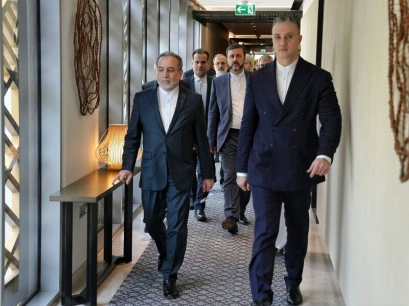 تصویر خبرساز عراقچی در ژنو+ عکس