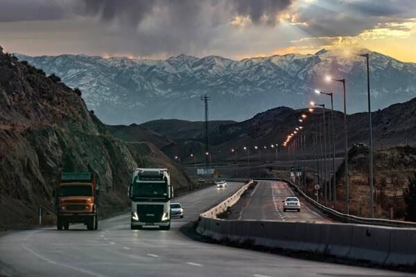 جابه‌جایی بیش از ۶.۷ میلیون تن کالا توسط ناوگان حمل‌ونقل
جاده‌ای خراسان جنوبی
