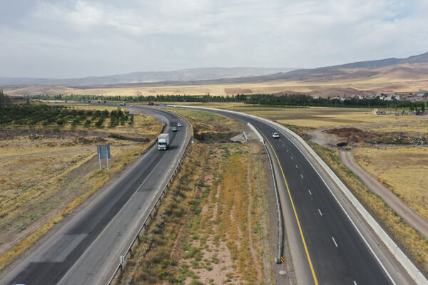 رونق ساخت‌وساز و توسعه بزرگراهی؛ دستاورد یک‌ساله راه و
شهرسازی اردبیل