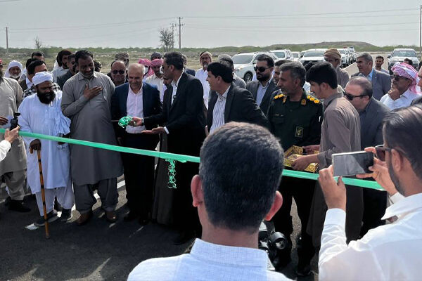 مجتمع خدماتی رفاهی حسن یزدانی در محور جاسک–کنارک افتتاح
شد
