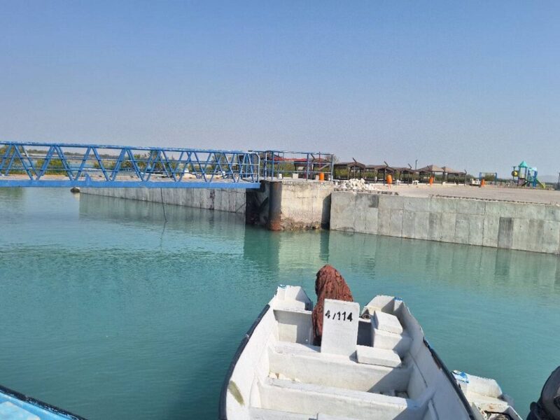 ۷ طرح دریایی و بندری در هرمزگان به ثمر نشست/ سرمایهگذاری ۲۹
میلیون یورویی بهینهسازی تجهیزات بندری در بندر شهید رجایی