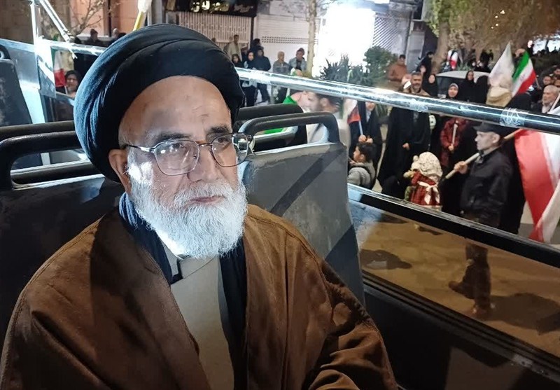 حضور حماسی مردم نشانه بصیرت و معجزه الهی است