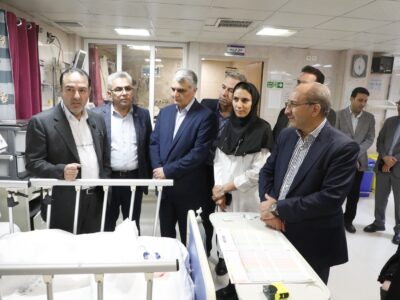 معاون وزیر‌ بهداشت:‌ کارکنان نظام سلامت در خط مقدم خدمت قرار دارند