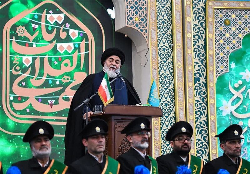 ملت ایران با حضور در میدان نقش رهبری را ایفا کردند