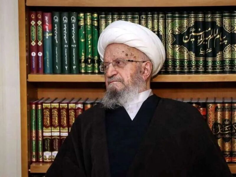 استفتا از مکارم‌شیرازی درباره تشرف به حج امسال با توجه به شرایط جنگی