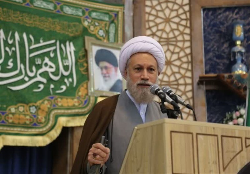 امام جمعه شیراز: ‌ایرانی‌ها ‌مردم‌سالاری دینی را به جهانیان نشان دادند