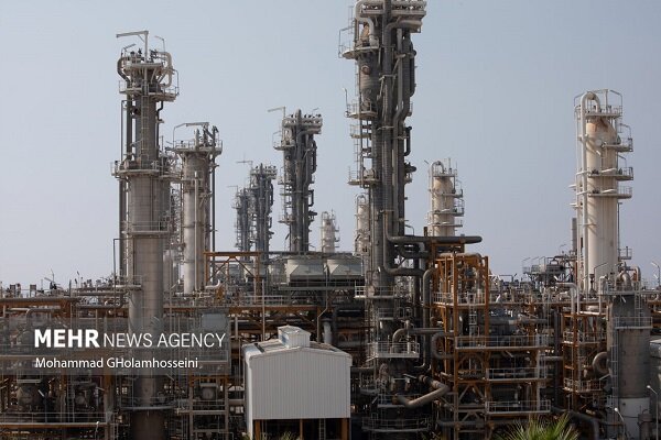 بازگشت تدریجی پتروشیمی‌ها به مدار تولید