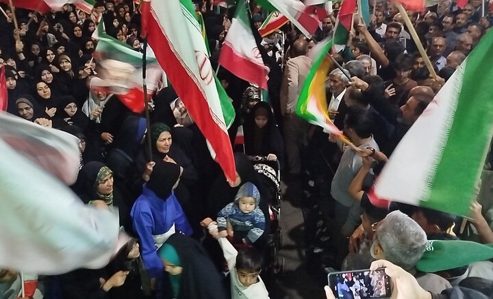 تجدید عهد مردم کردکوی در شب‌های همبستگی