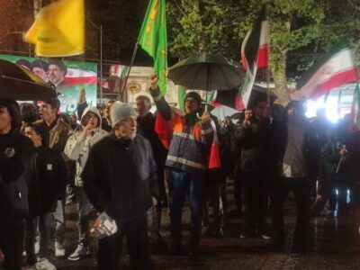 تداوم حضور حماسی مردم محلات زیر بارش باران در پنجاه و یکمین قرار عاشقی