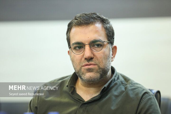 تقابل صعود الهی شهید سلیمانی وسقوط مادی ترامپ/ هنر روایتگر اقتدار باشد