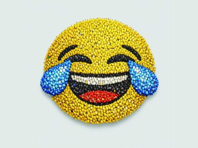 خندیدن در روزهای بمباران!