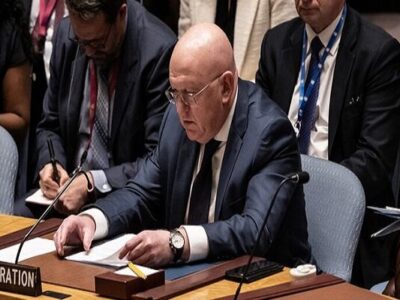 روسیه: ایران حق دارد عبورومرور در تنگه هرمز را محدود کند