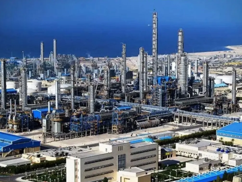 صادرات تمام محصولات پتروشیمی متوقف شد/ ماجرا چیست؟