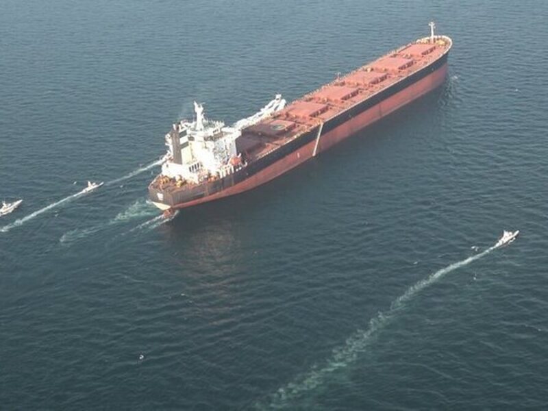 عبور ابر نفتکش تحریمی از تنگه هرمز