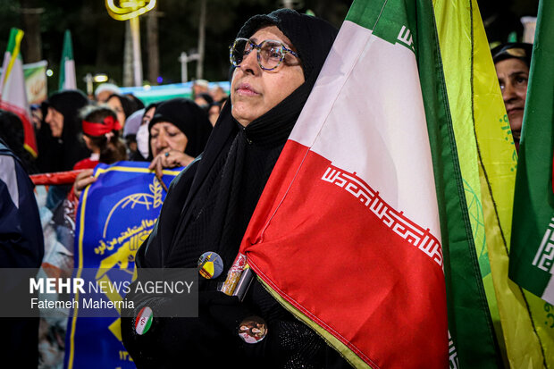 مردم اسفرورین فریاد زدند؛ پشتیبانی از وطن تا پای جان