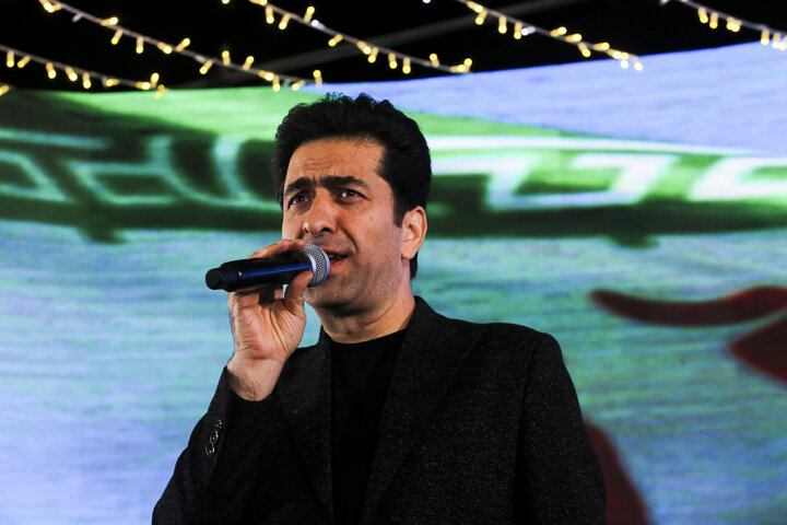 اهدای جهیزیه از سوی محمد معتمدی در جشن هلهله فرشته‌ها در قم