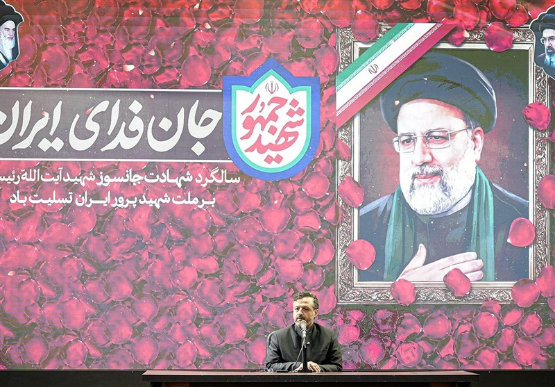 خاندوزی: اقتصاد ایران در دولت شهید رئیسی از رکود خارج شد