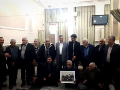 دیدار دوباره با معلم پس از ۵۲ سال؛از برف تا برق!