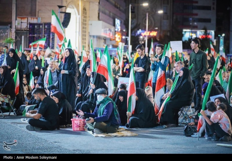 روایت یک خبرنگار از تجمعات شبانه/ در حماسه خیابان چه میگذرد؟