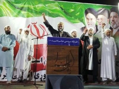 روحانی اهل سنت بندر خمیر: ما مرزداران خلیج فارس تا پای جان ایستاده‌ایم