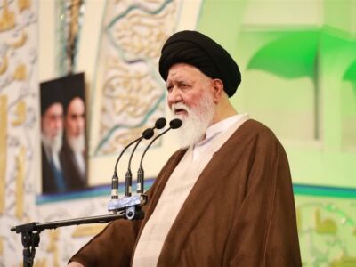 علمالهدی:نوسان قیمت از گرانی هم بدتر است/همه در مقابل معیشت مسئولیم