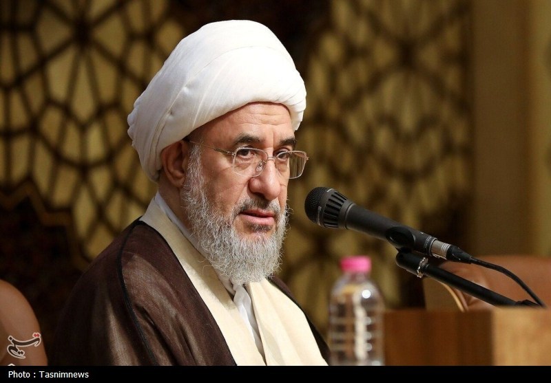 آیتالله اراکی خطاب به مسلمانان: حمله به منافع آمریکا یک واجب شرعی است