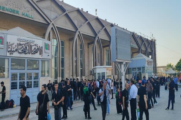 تردد بیش از ۱۷۳ هزار زائر از مرز مهران در دهه نخست
محرم