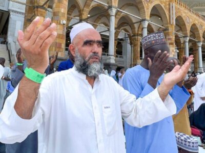 تنها ۵ دقیقه دعا به کاهش درد و اضطراب کمک می‌کند