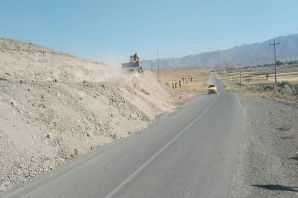 حذف یکی از نقاط حادثه‌خیز محور روستایی پطرو زاوه با اجرای
عملیات ترانشه‌برداری
