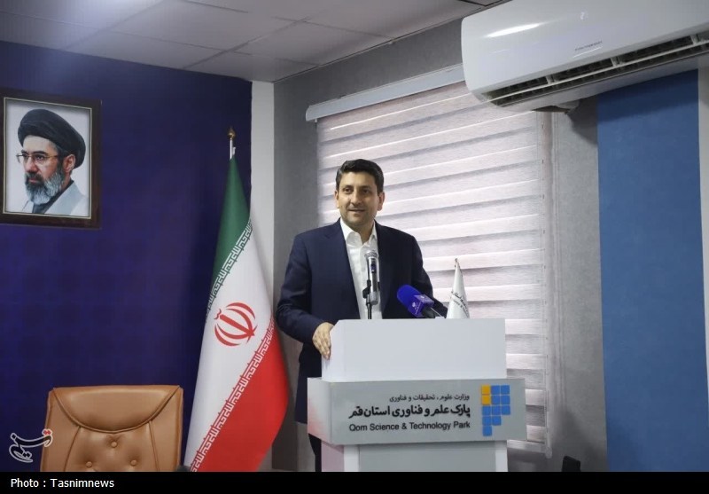 وزیر ارتباطات: اجازه ندادیم ارتباط کشور با جزایر قطع شود