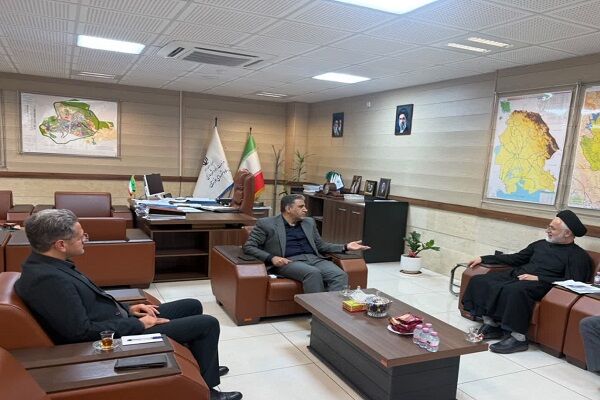 ببینید |برگزاری نشست مشترک مدیرکل راه و شهرسازی خوزستان با
نماینده شوشتر و گتوند در مجلس شورای اسلامی با هدف بررسی پروژه‌های
حوزه راه و شهرسازی