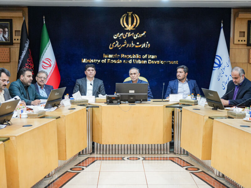 ببینید| برگزاری هجدهمین جلسه شورای هماهنگی امور حقوقی وزارت
راه و شهرسازی