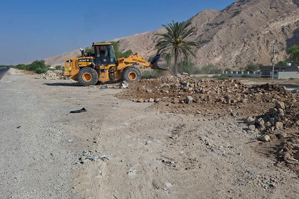 تسطیح ۸ کیلومتر از محور پارسیان – بندرلنگه هرمزگان