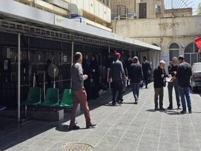 خدمت رسانی مستمر و شبانه روزی به زائران در ایام بدرقه و
تشییع رهبر شهید انقلاب