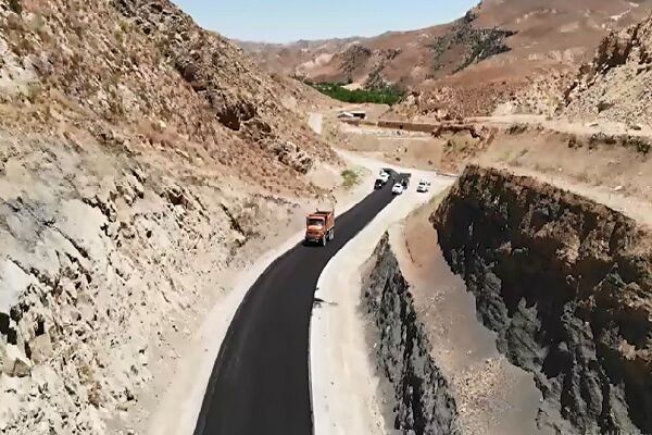 ویدئو| احداث و روکش آسفالت محور روستایی قاضی – میانزو –
دربند در شهرستان بجنورد استان خراسان شمالی