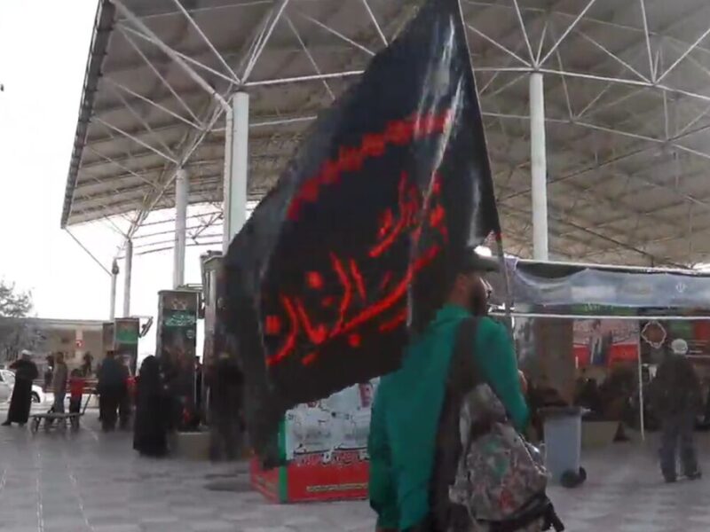 ویدئو| همه چیز در خدمت زائران امام حسین علیه السلام… گفتگو
با زائران اباعبدالله الحسین علیه السلام در پایانه مرزی چذابه دوشنبه
۵ مرداد ماه ۱۴۰۵
