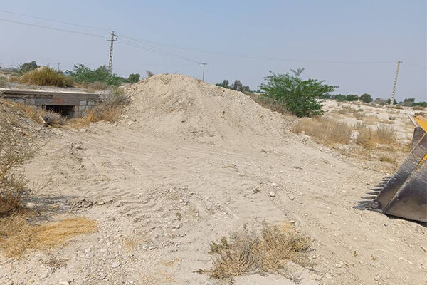 پاکسازی دهانه پلها در محور بندرخمیر