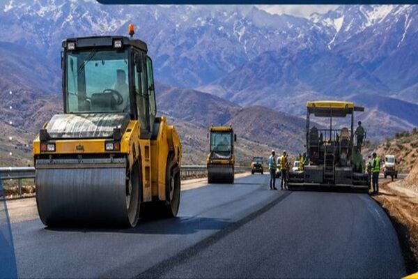 ۲۲۰ کیلومتر عملیات آسفالت در محورهای شریانی و ترانزیتی
آذربایجان غربی در حال اجراست