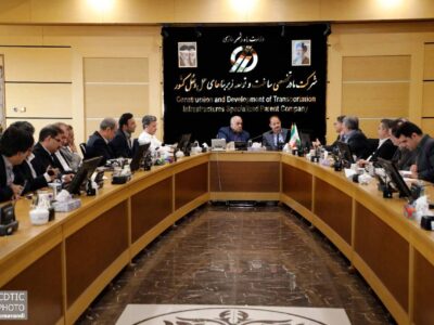 ببینید| نشست رسیدگی به آخرین وضعیت اجرایی پروژههای
اولویتدار در آستانه هفتهی دولت