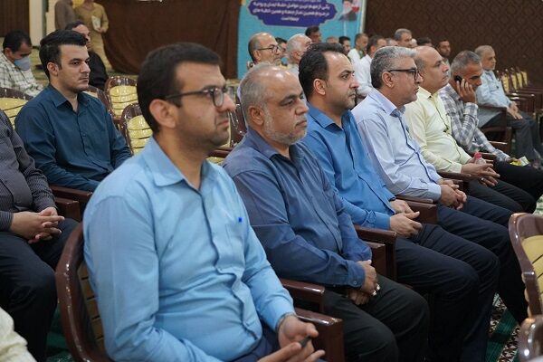 حضور پرشور کارکنان راه و شهرسازی بوشهر در یادواره دولتمردان
و کارمندان شهید استان