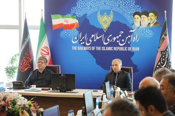 راه‌آهن آماده پاسخگویی به نیازهای مسافری و باری زائران در
ایام اربعین